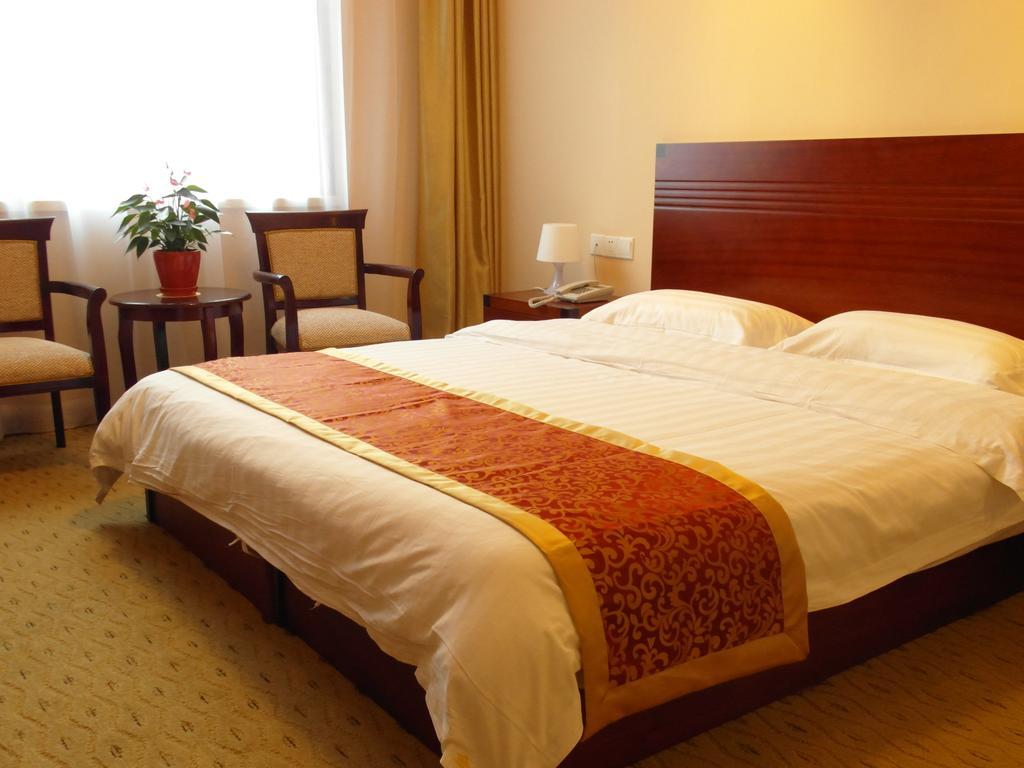 Tianjin Jinma Hotel Room photo